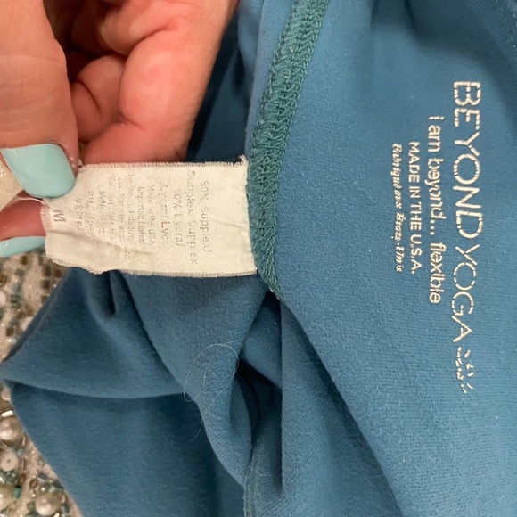 Beyond Yoga 💙Navy, lavender🤍🪻💟, highlighter purple&blackgray😱🟣💜space dye. - Picture 12 of 16